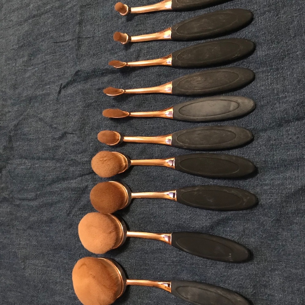 Oval Brushes